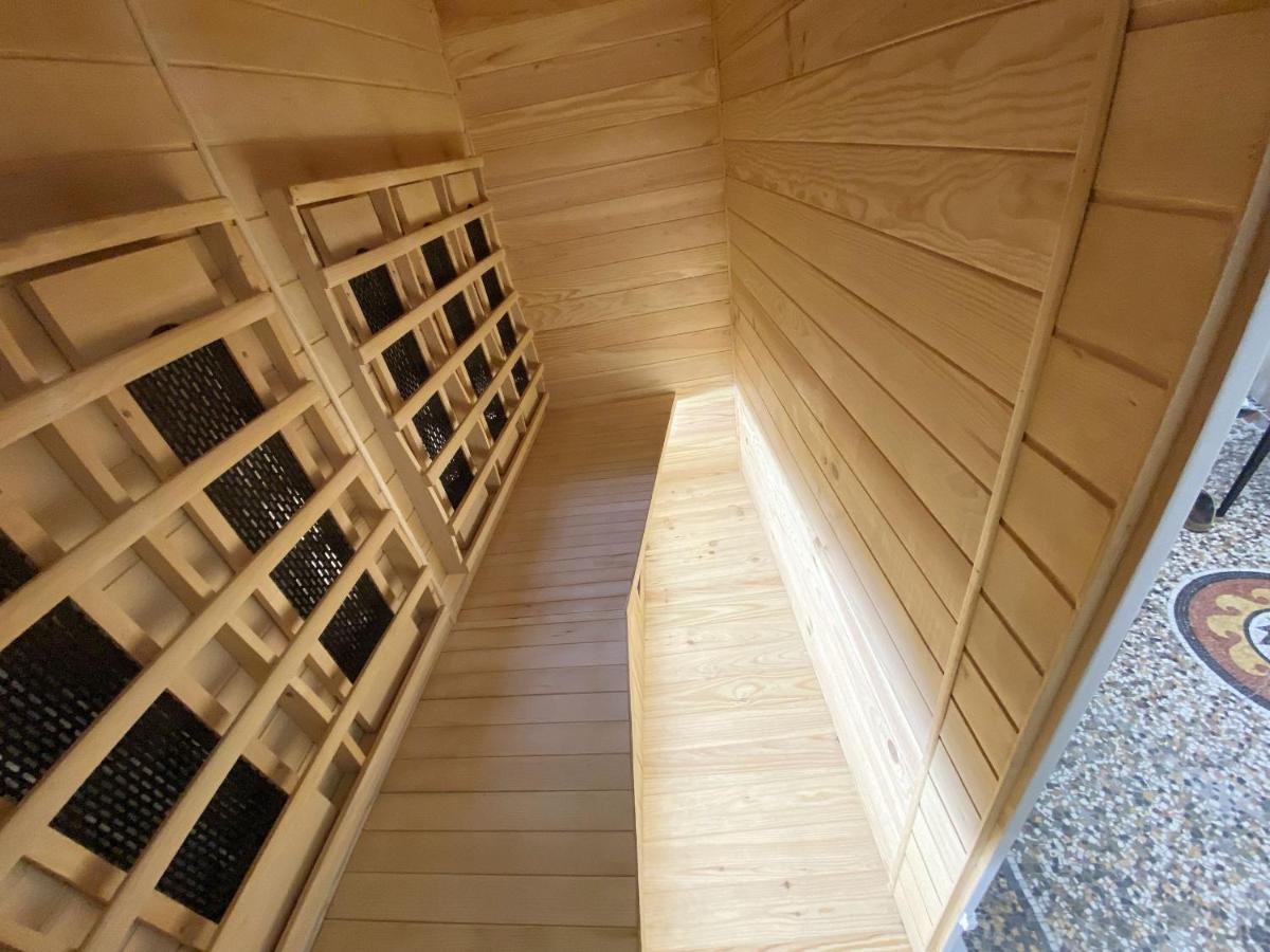 Le Clovis Suites Spa Sauna Реймс Экстерьер фото